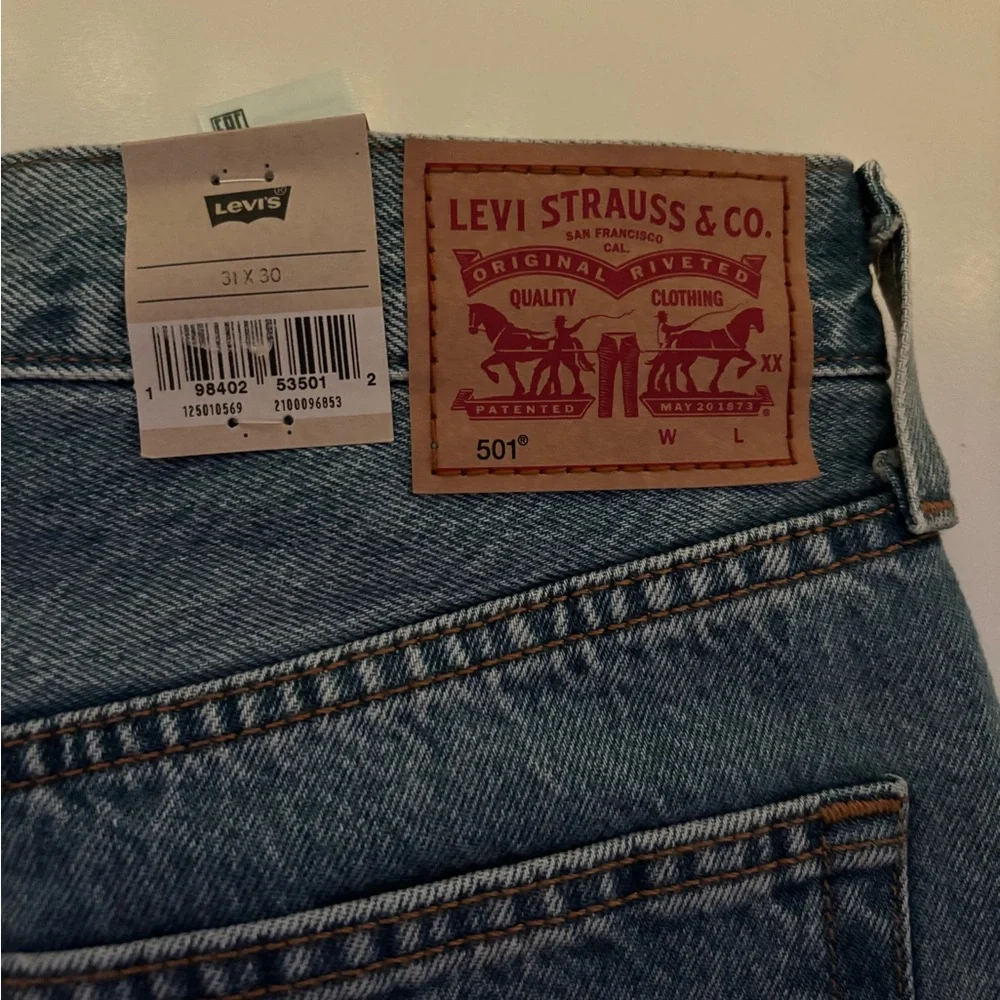 Levi's 501 Original Women's High Rise Ripped Blue Jeans - Picture 11 of 11